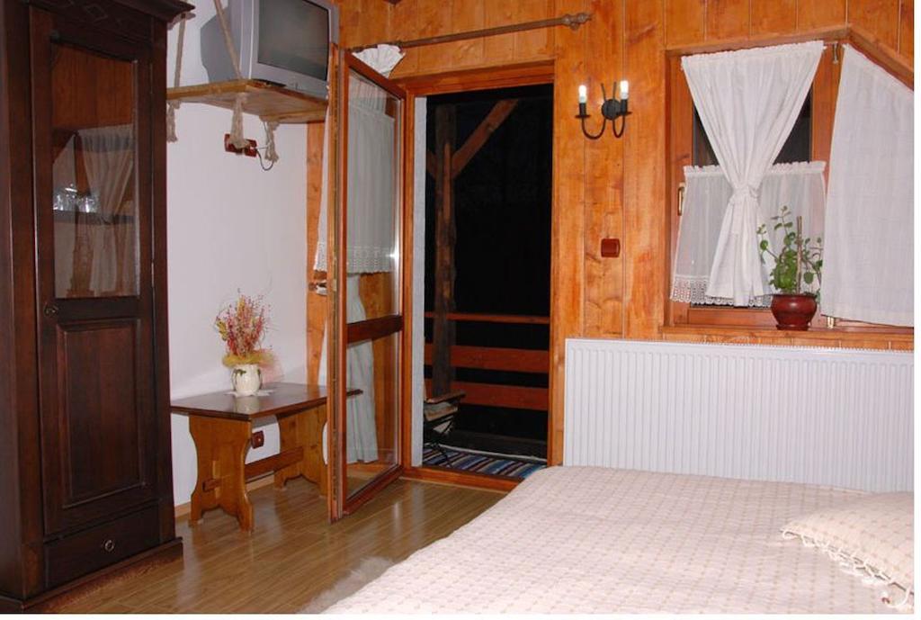Pensiunea Doina Vadu Izei Buitenkant foto